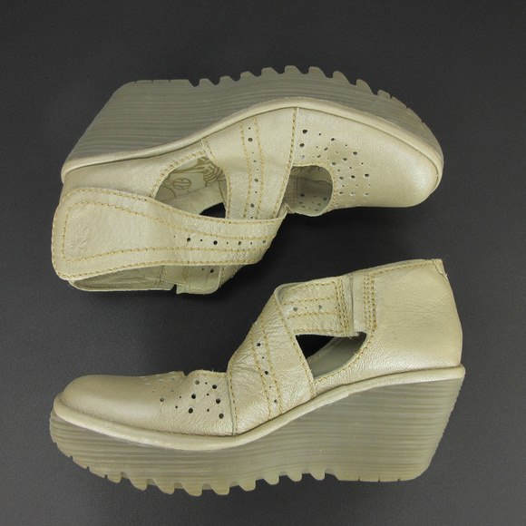 SOLD FLY London Yepe Wedge 37 Gold Mary Jane - Picture 2 of 8
